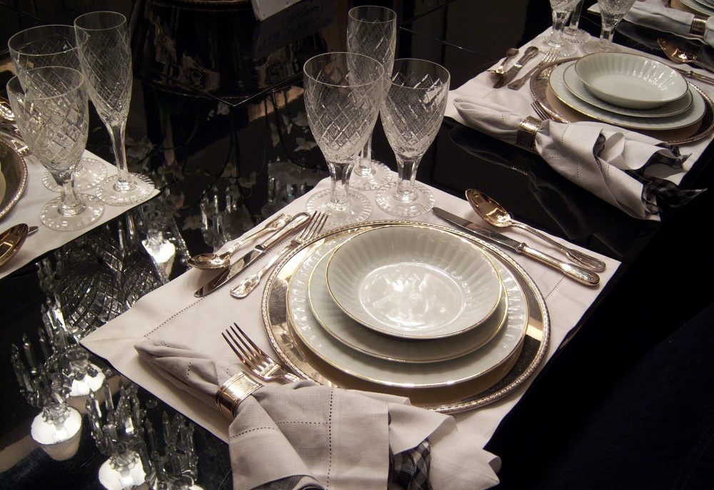 Galateo a tavola poche regole per fare bella figura Tulle Galateo a tavola poche regole per fare bella figura Tulle